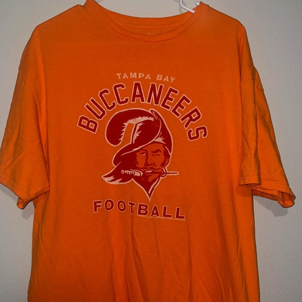 XXL Retro Bucs T Shirt